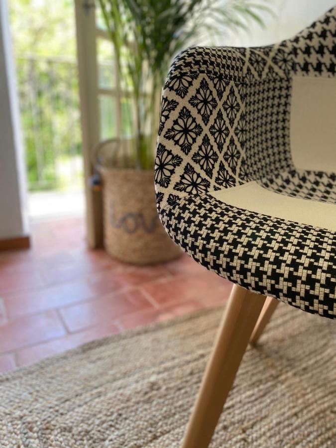 L'Effrontee Bed and Breakfast Tourrettes-sur-Loup Exteriör bild